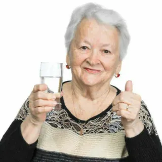 😁 donna, bicchiere, pollice in su, acqua, nonna, vecchio, positivo telegram sticker
