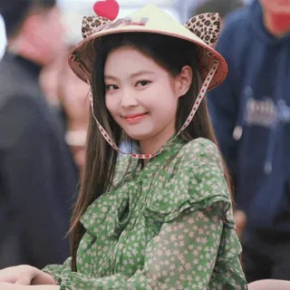 🌿 Jennie kpop, 가수, 연예인, 아시아, 패션 telegram sticker