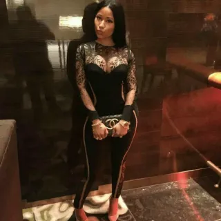 ✖️ Nicki Minaj Nicki Minaj, donna, cantante, celebrità, moda, stile telegram sticker