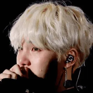 😢 kpop, idol, sad, crying, fan, emotional, performance telegram sticker