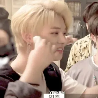 🀄 Yeonjun YEONJUN
여준 韩流, 然竣, TXT, 名人, 歌手, 韩国 whatsapp sticker