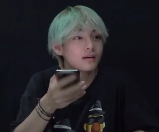 🐺 persona, uomo, telefono, kpop, cantante telegram sticker