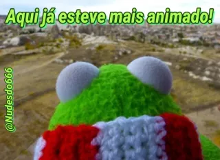 🤨 Kermit Aqui já esteve mais animado! kermit the frog, meme, caption, animated, landscape telegram sticker