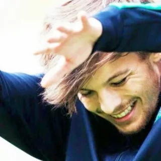 💃 Louis Tomlinson Louis Tomlinson, chanteur, One Direction, personne, sourire telegram sticker