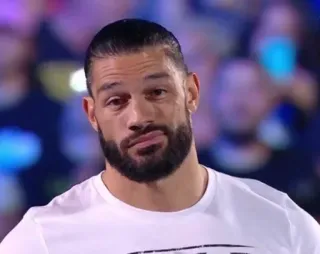 😏 Roman Reigns Wrestler, Sport, Athlet, Meme, Schmollmund, Grinsen whatsapp sticker