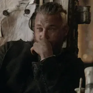 ⚔ Ragnar Lothbrok Vikings Рагнар Лодброк, Викинги, Персонаж, Историческая Личность, Король, Задумчивый whatsapp sticker