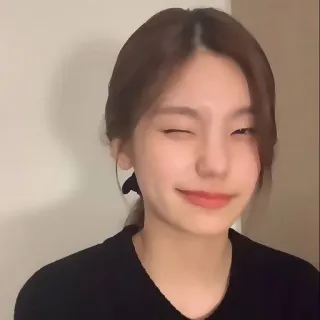 (🍧) yeji » @sunoowo :: @fStikBot whatsapp stickers