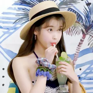 🪜 IU IU, korean singer, summer, hat, drink, cocktail, beach, singer, woman telegram sticker
