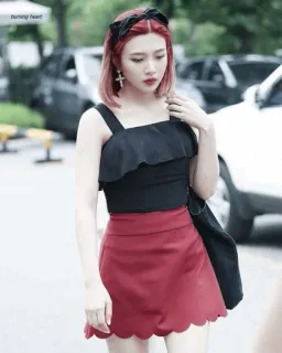 🥂 burning heart wanita, rambut merah, fashion, Korea, K-pop telegram sticker