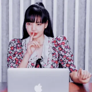 🤫 Lisa kpop, singer, lisa, blackpink, girl group, celebrity, woman, asian whatsapp sticker