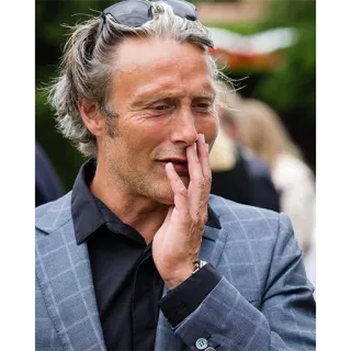🤭 Mads Mikkelsen 俳優, 男, スーツ, 有名人 telegram sticker