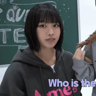 🏯 Who is the 인물사진, 여자, 소녀, 한국, 아시아 whatsapp sticker