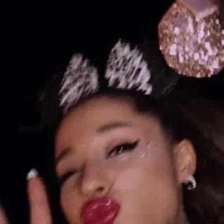 🍸 Ariana Grande zanger, beroemdheid, pop, artiest whatsapp sticker