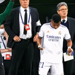 🔵 Rodrygo Real Madrid Emirates whatsapp sticker
