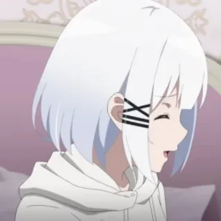 🍁 Anime, garota, cabelo branco, moletom com capuz, sorrindo telegram sticker