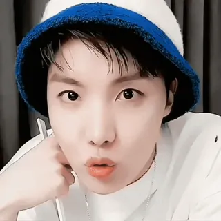 😘 J-Hope J-Hope, BTS, K-pop, cantor, música, celebridade whatsapp sticker