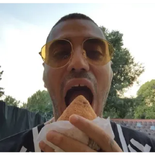 😁 comida, hombre, gafas de sol, comiendo telegram sticker