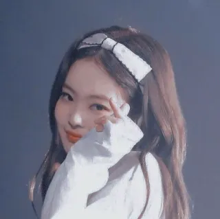 🤞 woman, kpop, asian, portrait, cute, girl telegram sticker
