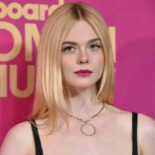🙂 Elle Fanning actriz, rubia, retrato, celebridad, mujer telegram sticker
