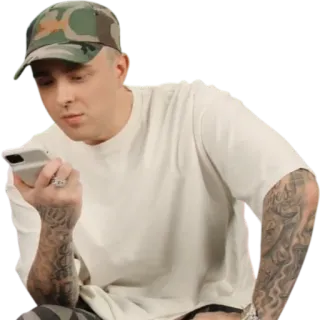 😂 uomo, tatuaggio, telefono, persona, cappellino mimetico, casual telegram sticker