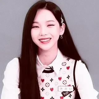 🔮 키리나 韓国, アイドル, 笑顔, かわいい, 女の子 whatsapp sticker