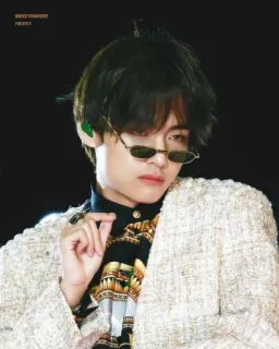 🍰 V kpop, cantor, música, idol, bts, moda, celebridade telegram sticker