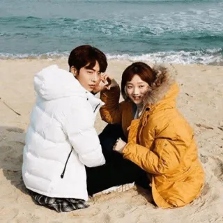 🔘 couple, plage, hiver, sable, océan, gens, relation whatsapp sticker