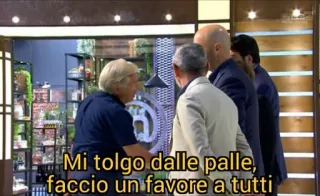 🚶‍♂ Mi tolgo dalle palle, faccio un favore a tutti telegram sticker