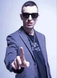 ✋ uomo, occhiali da sole, abito, indicando, moda, stile telegram sticker