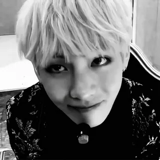 🔪 Kim Taehyung 金泰亨, V, 防弹少年团, 韩国流行音乐, 歌手, 演员 telegram sticker