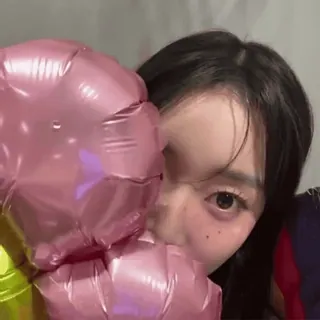 🍈 phụ nữ, bong bóng, bong bóng, cô gái, chân dung, mắt, khuôn mặt telegram sticker