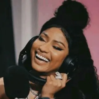 🌚 Nicki Minaj Nicki Minaj, Rapper, Cantante, Musicista, Artista femminile telegram sticker