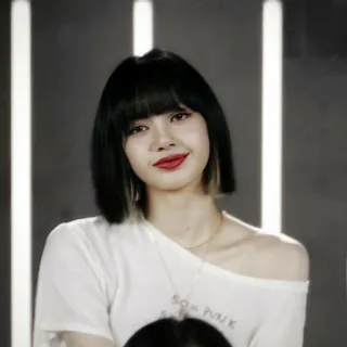 🎶 Lisa リサ, Blackpink, K-POP, 歌手, アイドル, ポートレート telegram sticker