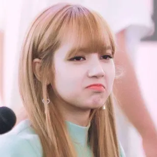 🥺 Lisa kpop, cantora, lisa, blackpink, idol, música telegram sticker