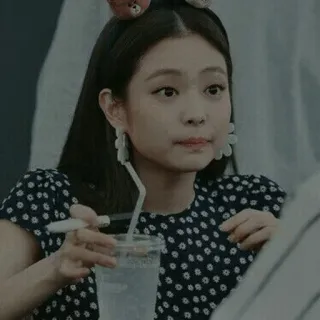🥂 femme, coréenne, boire, fleurs, asiatiques whatsapp sticker