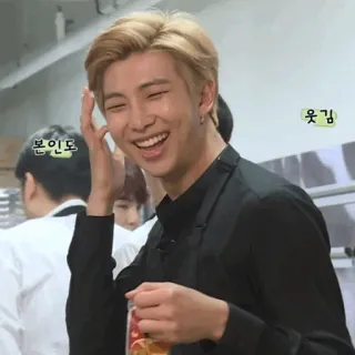 🎋 분인도 웃김 kpop, korean, smiling, portrait, male, celebrity, blond hair telegram sticker