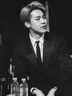 🎥 Jimin kpop, bts, piosenkarz, mężczyzna, garnitur, jimin telegram sticker