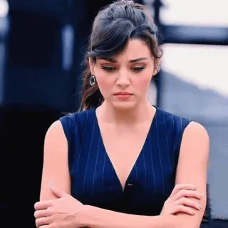 🐾 mujer, retrato, triste, seria telegram sticker