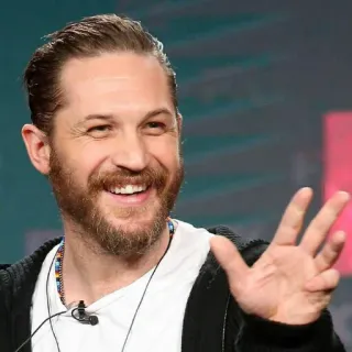 😂 Tom Hardy attore, celebrità, ritratto, uomo, barba telegram sticker