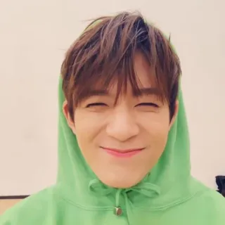 🤟 người đàn ông, áo hoodie, chân dung, nụ cười, thường ngày telegram sticker