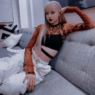 🎶 Lisa kpop, blackpink, リサ, 音楽, 歌手, セレブ, ファッション, スタイル telegram sticker