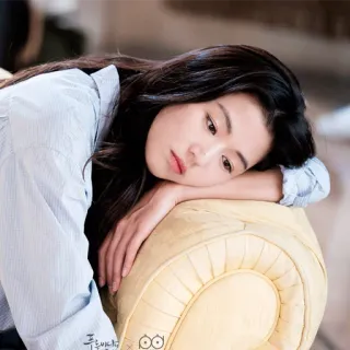 😴 donna, triste, riposo, ritratto, divano, coreana telegram sticker