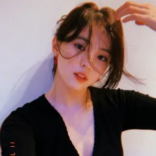 han sohee┇@petricchour   ۪̽꯴᩠ 🤍⸼۪ࣴ ⌒ whatsapp stickers