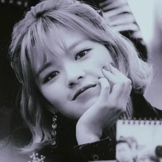 🍂 mujer, retrato, cara, persona, K-pop whatsapp sticker