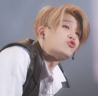 😘 telegram sticker