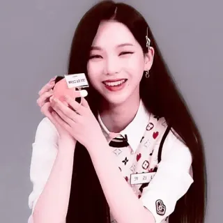 🔮 Karina 카리나 K-POP, Karina, 歌手, アイドル, aespa whatsapp sticker