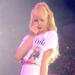 🐥 Lisa Pink kpop, musik, sängerin, süß, mädchen, lisa, blackpink telegram sticker