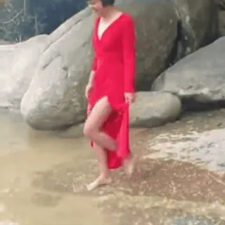 😖 женщина, красное платье, вода, река, природа, на улице telegram sticker