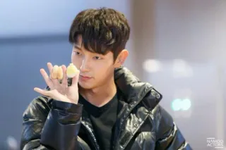 🔮 acteur, asiatique, célébrité, coréen whatsapp sticker