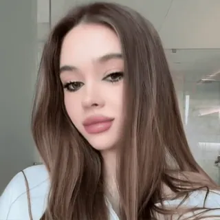 🧺 @wallgif girl, beauty, portrait, fashion, hair, makeup, influencer, selfie telegram sticker